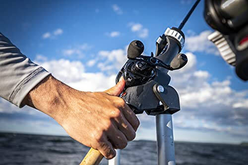Abu Garcia Max Raqamli Simi Sanashtiruvchi Past Profil Baitcast Makarasi, O'lcham LP (1498727), Uglerod Tolali Yulduz Tormozi, Maksimal 20lb | 9.0kg, Chidamli, Yengil va Kuchli, Qora - 4