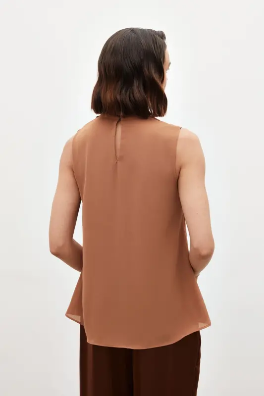 Accessory Detailed Flounced Blouse - BROWN-BROWN - 8