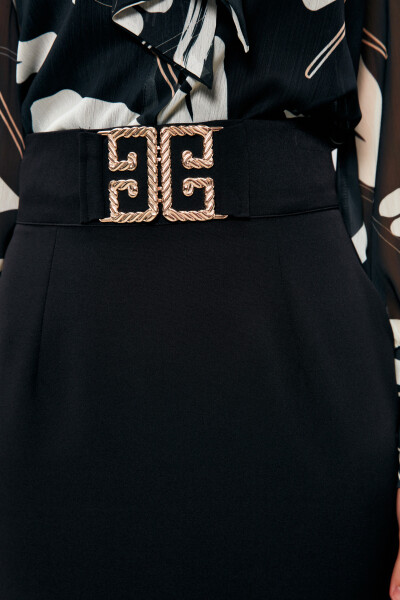 Accessory Detailed Pencil Skirt - BLACK - 9