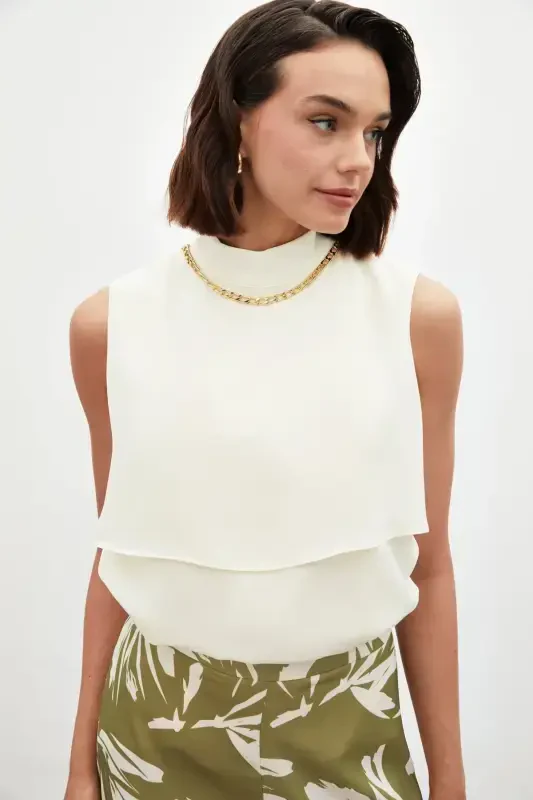 Accessory Detailed Ruffled Blouse - Cream - 6
