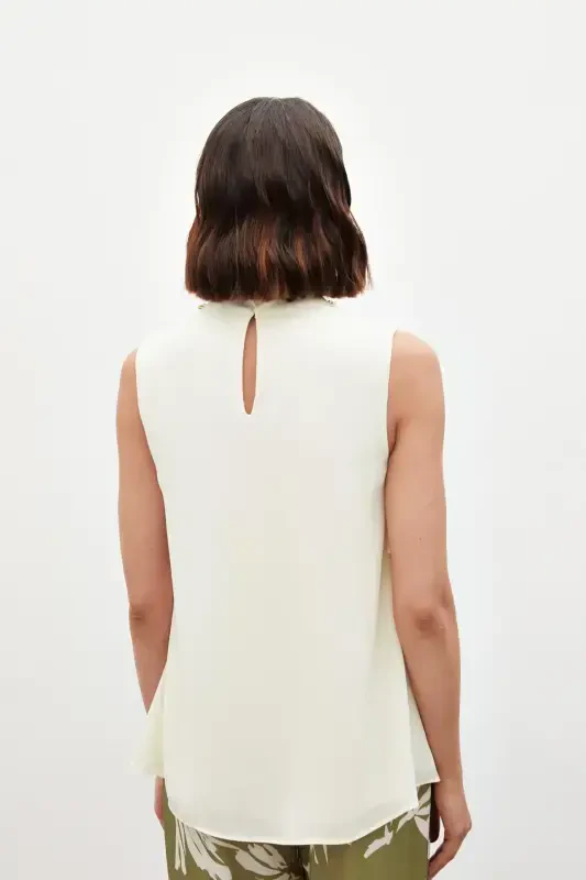 Accessory Detailed Ruffled Blouse - Cream - 7