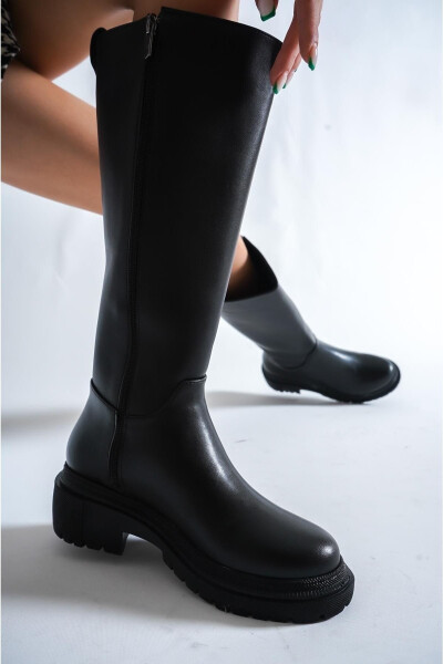 Adela Black Chunky Sole Everyday Knee-High Zipper Detail Women's Boots - 3