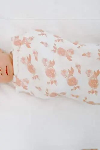aden + anais Snuggle Knit Newborn Gift Set with Knotted Baby Gown, Swaddle Blanket, Infant Hat, and Bandana Bib, 0-3 Months, Star - 6