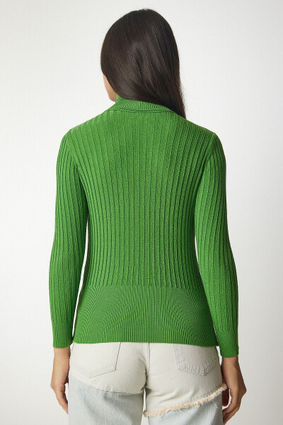 Аёллар учун очиқ яшил балиқчи ёқаси билан трикотаждан тикилган оддий пуловер bv00095 - 5