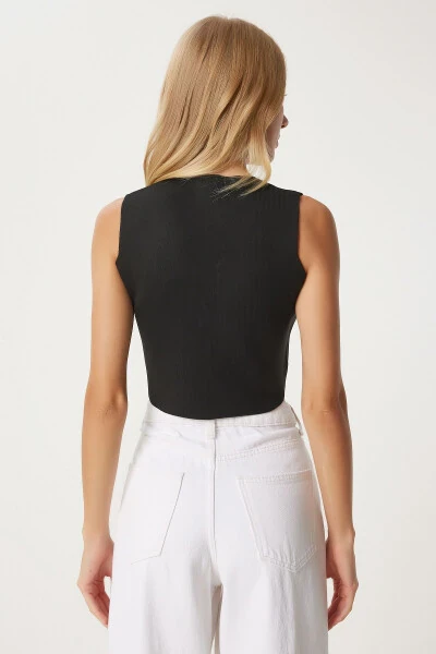 Аёллар учун қора рангли V шаклидаги ёқаси ва тугмали ёзги трико жилети FN03348 - 6