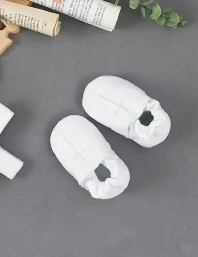 AGJ Baby Boys Kashta poyabzallari kashtado'zlik xochi bilan, chaqaloqlar uchun yumshoq taglikli oq suvga cho'mish krossovkasi - 5