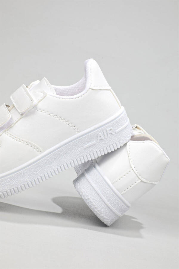 Air Sole Breathable White White Children's Sports Shoes Air V2 - 12