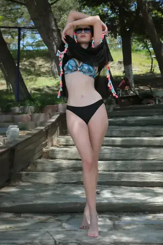 Akbeniz Ayollar Yarim Qo'llab-quvvatlovchi Pastki va Yuqori Bikini To'plami Neft 35012 - AKBENIZ (1)