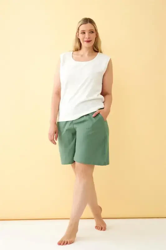 Akbeniz Ayollar Yashil Qulay Kalıp Katta Razmer Cho'ntakli Short - 1