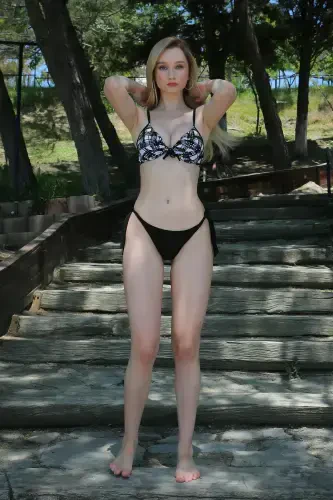 Akbeniz Ayollar Yon tomondan bog'lanadigan yarim destekli bantikli pastki-yuqori bikini to'plami qora 35014 - 5