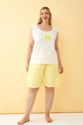 Akbeniz Kadın Beyaz Kurdele Detaylı Sarı Çizgili Şortlu Büyük Beden Pijama Takımı - 2