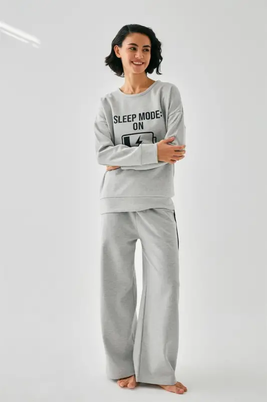 Akbeniz Kadın Gri Sleep Mode ON Oversize 2 İplik Eşofman Ev Giyim Takımı - AKBENIZ