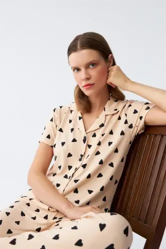 Akbeniz Women's Cream Color Heart Patterned Front Buttoned Pajama Set - 8