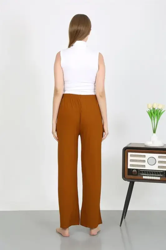 Akbeniz Women's Crinkle Fabric Light-Flexible Trousers 210074 Brown - 5