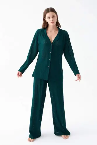 Akbeniz Women's Emerald Green Button-Down Relaxed Fit Pajama Set - 2