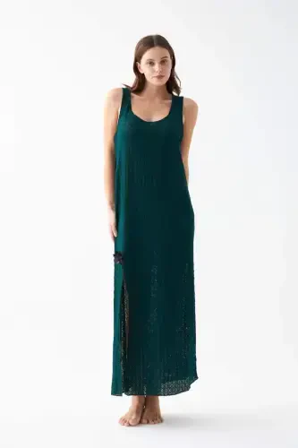 Akbeniz Women's Emerald Green Lace Textured Slit Long Nightgown - 1