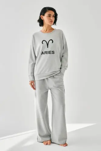 Akbeniz Women's Gray Aries Oversize 2 Yarn Tracksuit Loungewear Set - 1