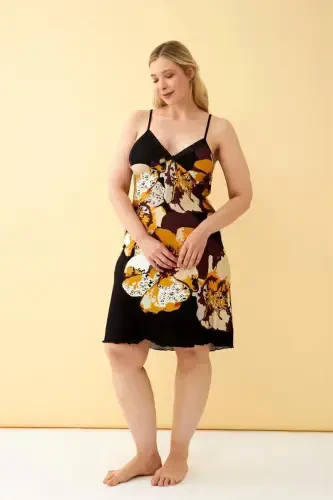 Akbeniz Women's Plus Size Black Floral Patterned Tank Top Nightdress - 1