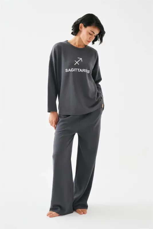 Akbeniz Women's Smoke Grey Sagittarius Oversize 2 Thread Tracksuit Loungewear Set - 1