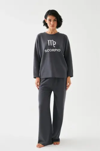 Akbeniz Women's Smoked Scorpion Sign Oversize 2 Thread Tracksuit Home Wear Set - 1