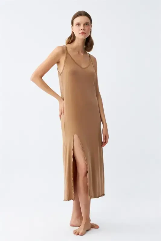 Akbeniz Women's Spaghetti Strap Slit Long Milk Coffee Nightgown 90119 - 3