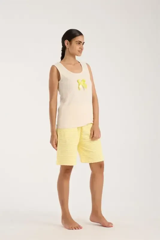 Akbeniz Women's White Ribbon Detailed Yellow Striped Shorts Pajama Set - AKBENIZ