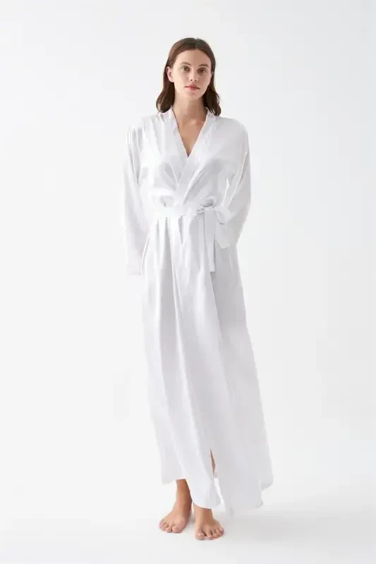 Акбениз Женский Длинный Белый Атласный Халат - 6