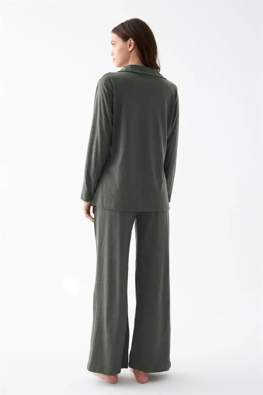 Akbeniz Женский комплект пижамы цвета хаки с пуговицами из хлопка - 6