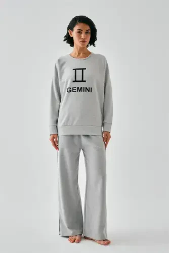 Акбениз Женский Серый Близнецы Oversize Двойка Домашний Костюм 