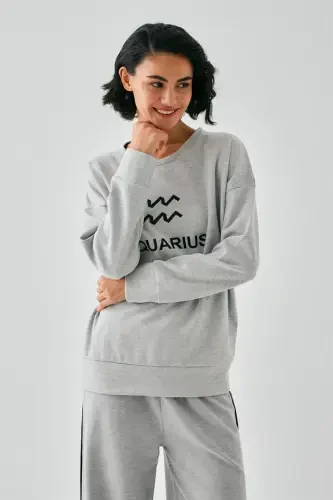 Акбениз Женский Серый Комплект для Дома Oversize из 2 Нитей Со Знаком Зодиака Водолей - 2