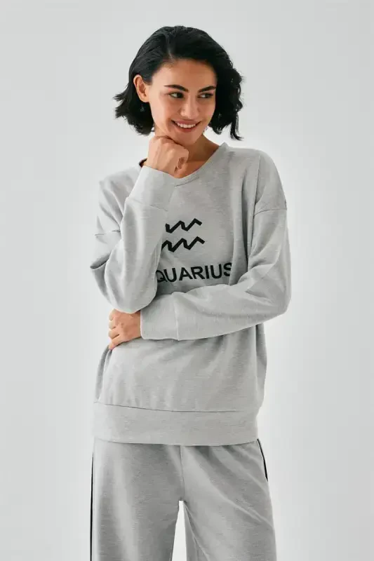 Акбениз Женский Серый Комплект для Дома Oversize из 2 Нитей Со Знаком Зодиака Водолей - 2