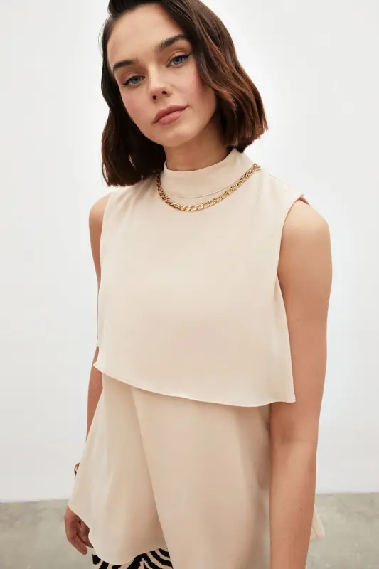 Aksesuar Detaylı Volanlı Bluz - Bej-BEJ - SATEEN