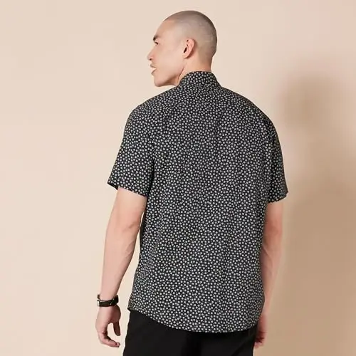 Amazon Essentials Men's Regular-Fit Short-Sleeve Print Shirt - 3