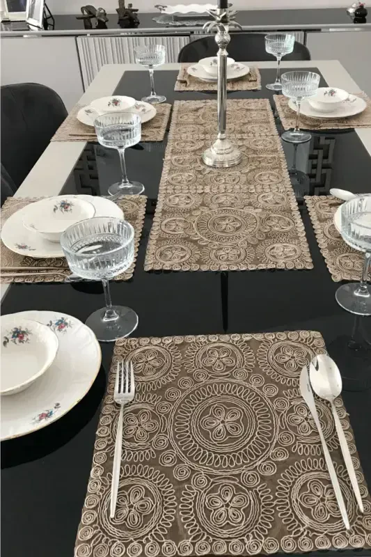 Amerikan Servis, 6 Supla, Masa Örtüsü 6lı Peçete, Servis Sunum Seti - Krem 6 Supla-Amerikan Servis Model 4 - ÇT ÇEYIZCI TEKSTIL