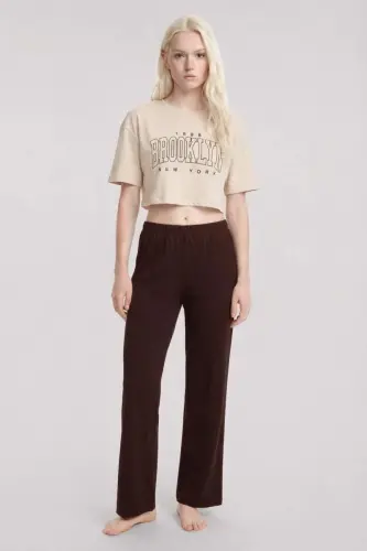 Angelino Baskılı Crop T-Shirt Pantolon Takım Kum Kahve - BÜYÜKBEDENIZ (1)