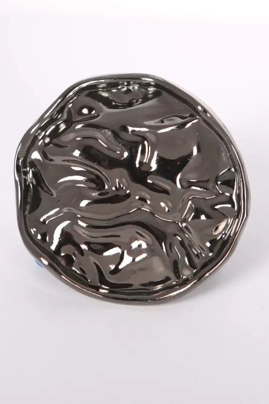 Angelino Black Nickel Wrinkled Curved Design Brooch - 1