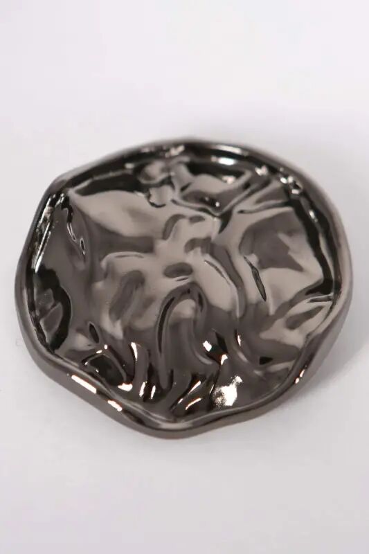 Angelino Black Nickel Wrinkled Curved Design Brooch - 5