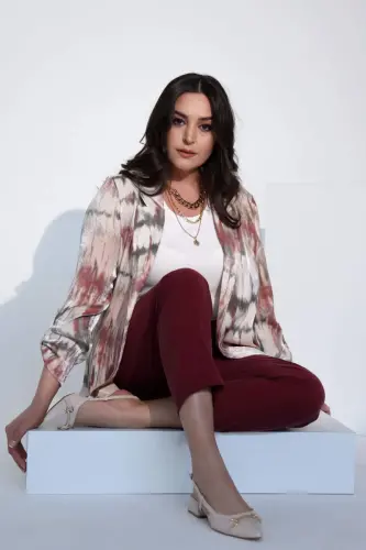 Angelino Büyük Beden Batik Desen Kruvaze Yaka Pudra Ceket - 8