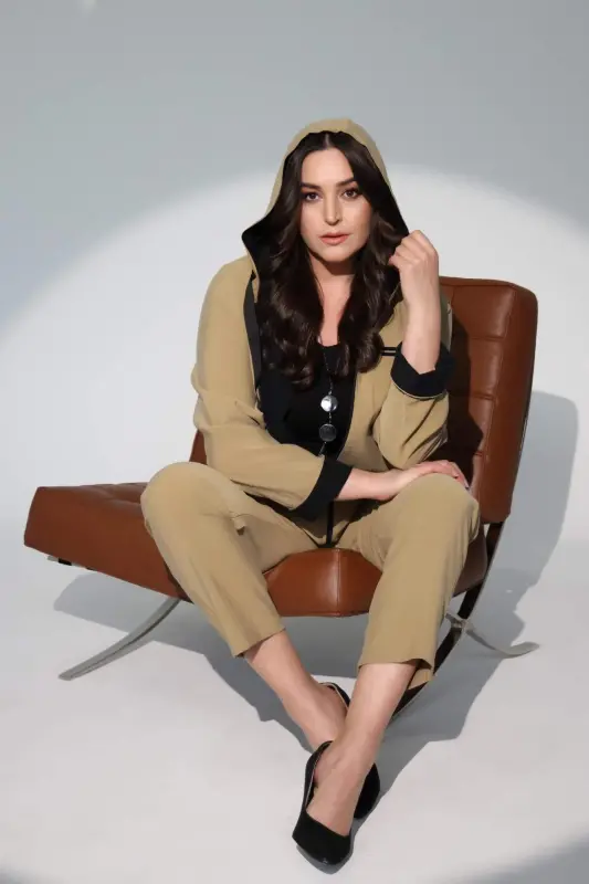 Angelino Büyük Beden Kapüşonlu Fermuarlı Bej Trençkot - 2