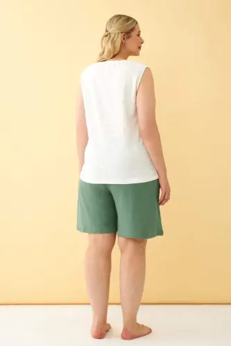 Angelino Kadın Yeşil Rahat Kalıp Büyük Beden Cepli Şort - 4