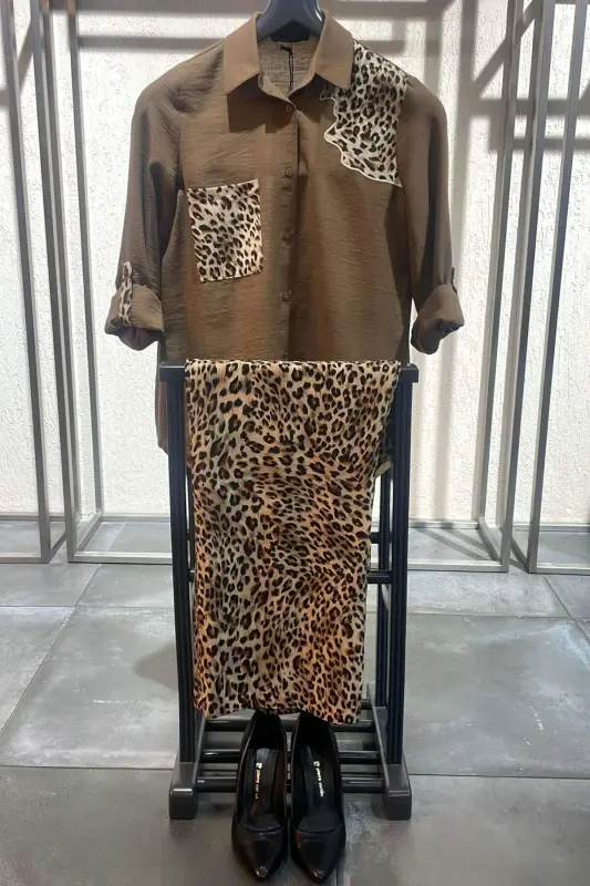 Angelino Plus Size Brown Shirt with Decorative Pocket Detail and Leopard Embroidery - 1