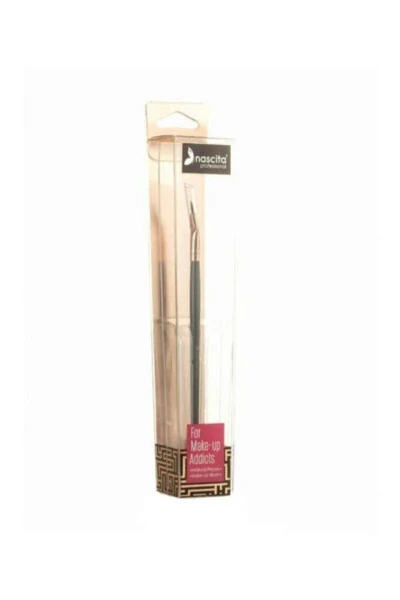 Angled Eyeliner Brush - 3