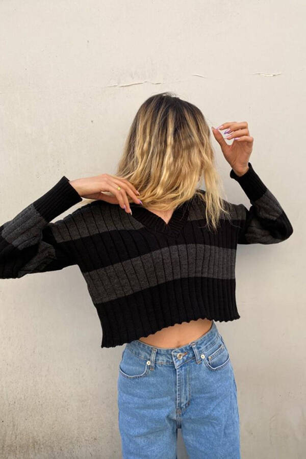 Anthracite V-Neck Striped Crop Women's Sweater MG1441 - 6