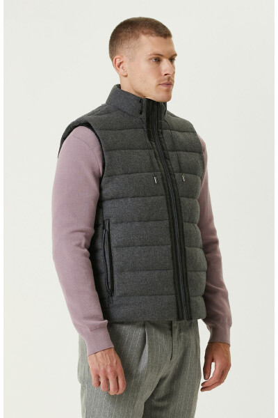 Anthracite Vest - 8