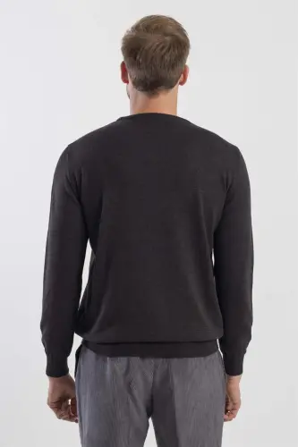 Antrasit rangdagi Slim Fit Baykali yoqali triko kozok 