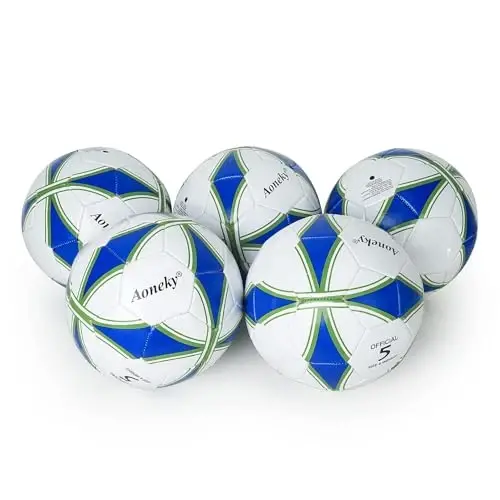 Aoneky to'p bilan futbol to'pi 