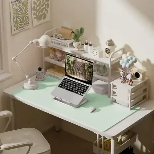 Aothia Faux Charm Desk Mat – Katta sichqoncha paneli, Sirpanmaydigan PU Charm Bloter, Ofis va uy uchun suv o‘tkazmaydigan yozuv yuzasi (Aqua, 47.2