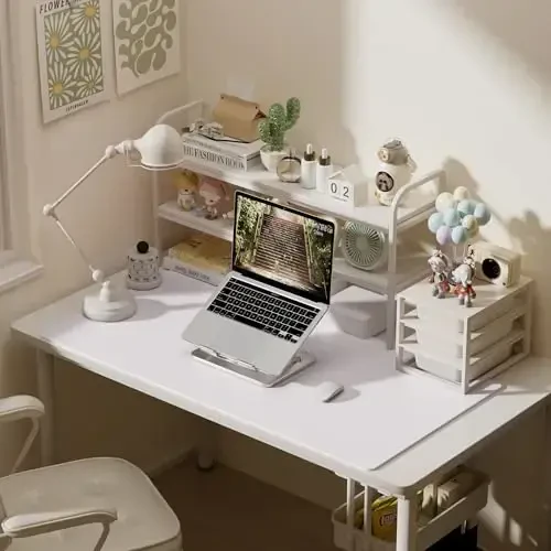 Aothia Faux Charm Desk Mat – Katta sichqoncha paneli, sirpanmaydigan PU Charm Bloter, Ofis va uy uchun suv o‘tkazmaydigan yozuv yuzasi (och binafsha oq, 47,2