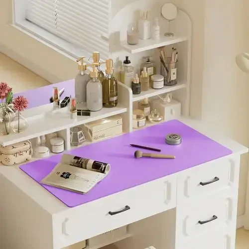 Aothia sun'iy charm stol mat - Katta sichqoncha paneli, sirpanmaydigan PU charm qog'oz, ofis va uy uchun suv o'tkazmaydigan yozuv yuzasi (Iris Violet, 47,2