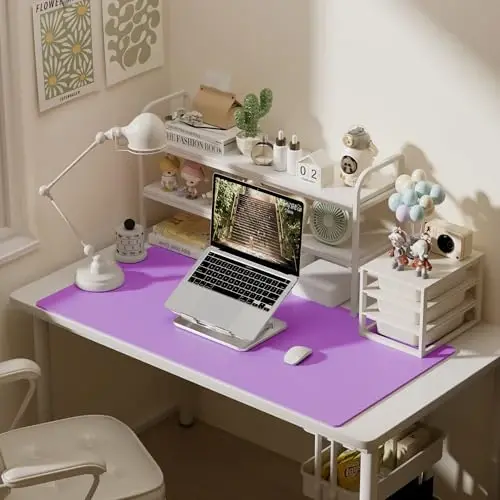 Aothia sun'iy charm stol mat - Katta sichqoncha paneli, sirpanmaydigan PU charm qog'oz, ofis va uy uchun suv o'tkazmaydigan yozuv yuzasi (Iris Violet, 47,2